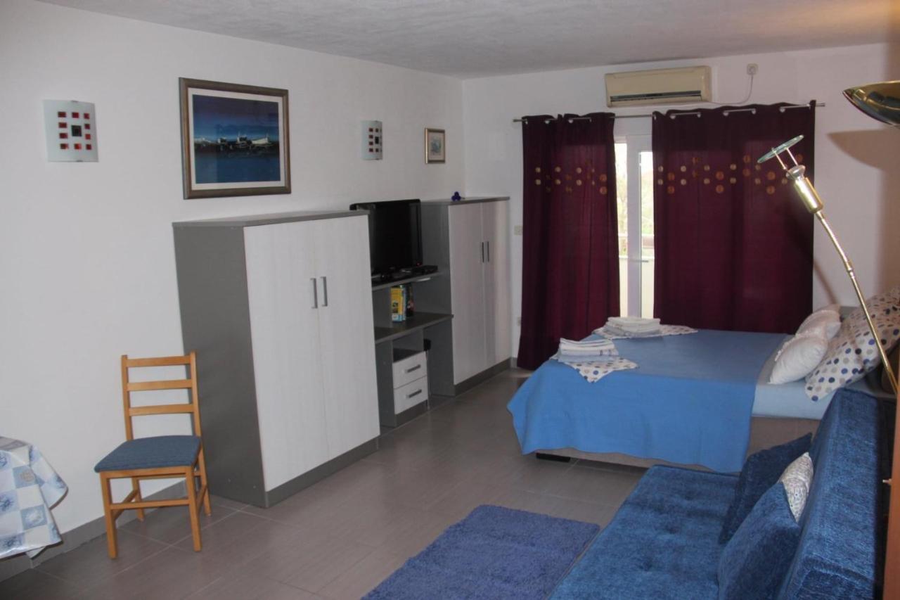 Apartmani Nima Tucepi Luaran gambar
